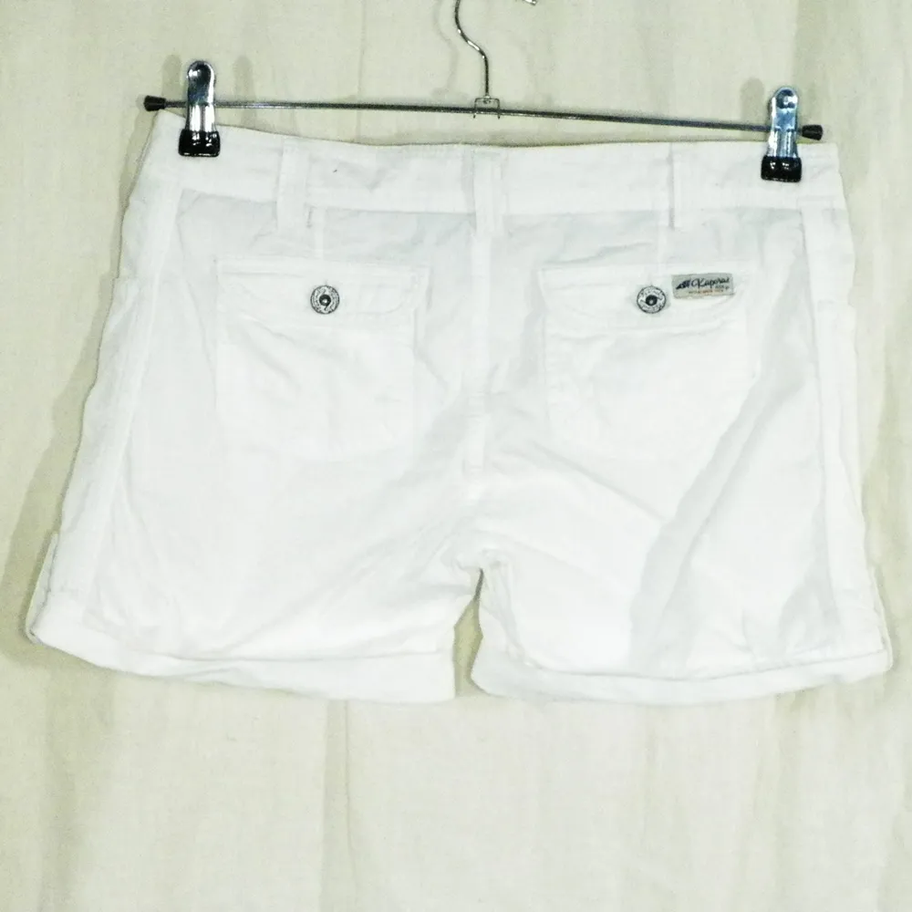 Short Femme Blanc KAPORAL Taille Estimée 40.
